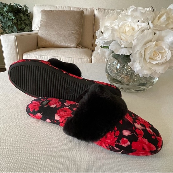 Victoria’s Secret Signature Floral Satin Slippers - Picture 4 of 10